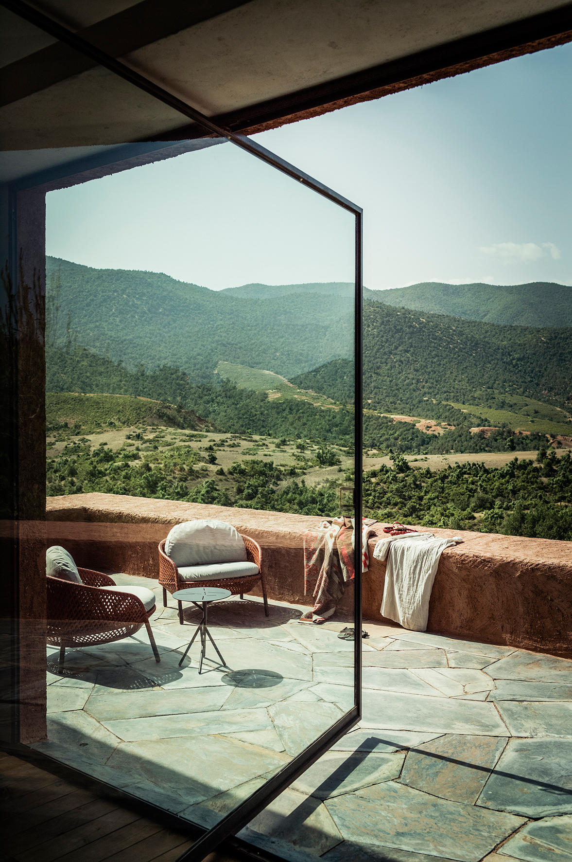 AHNDA 2-Seater detail