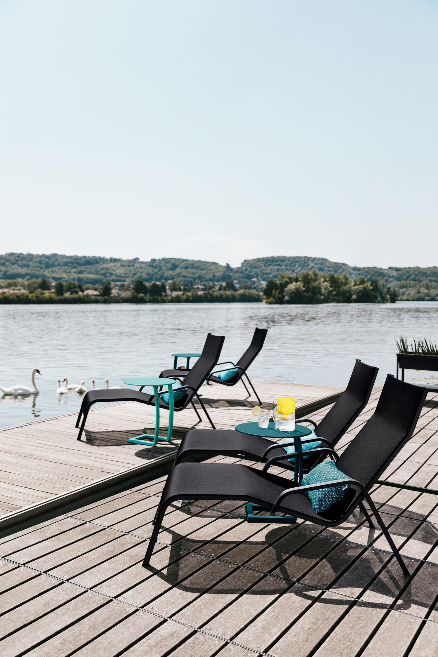 Alizé | Offset Low Table detail