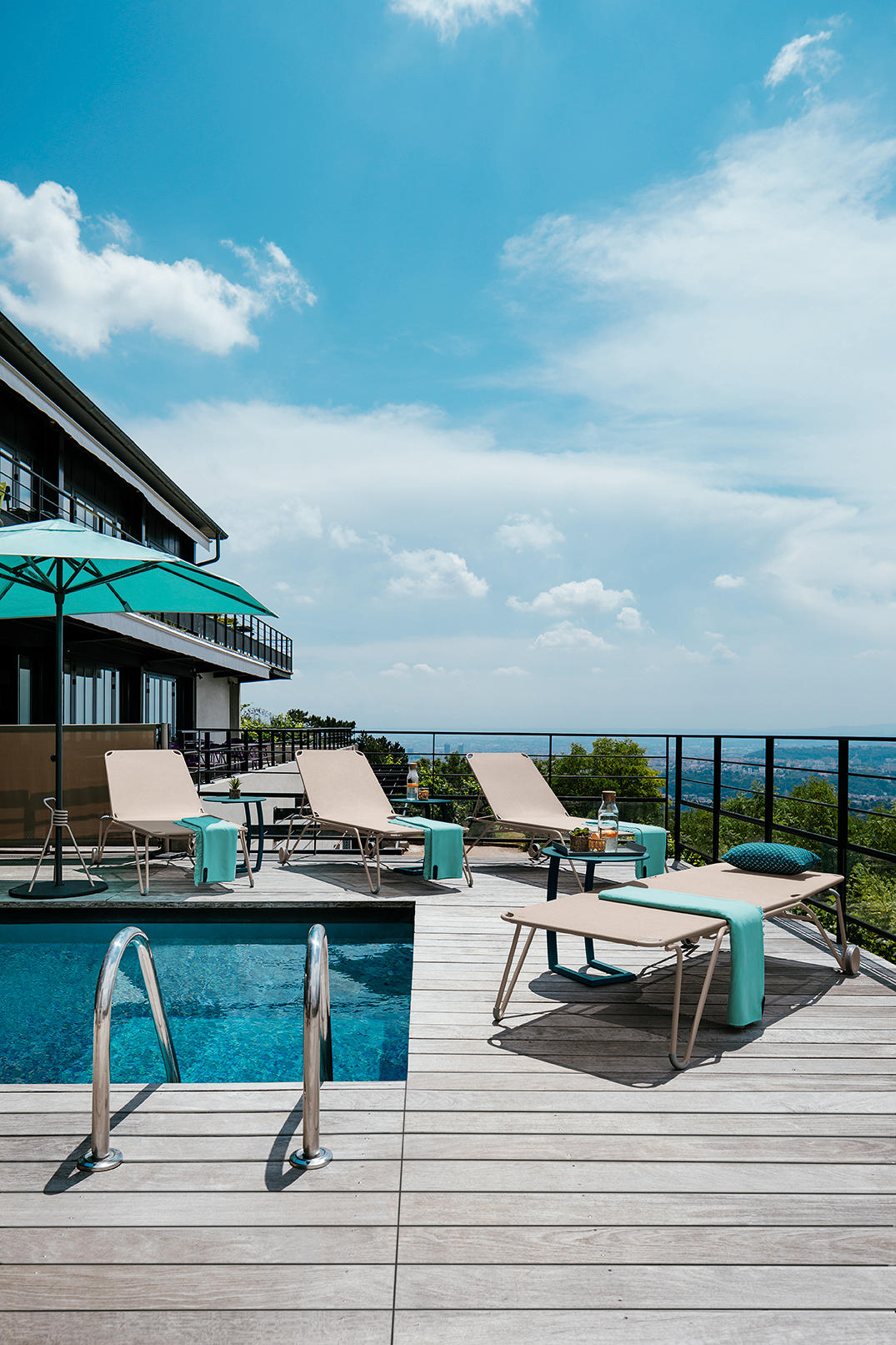 Harry | Sunlounger detail