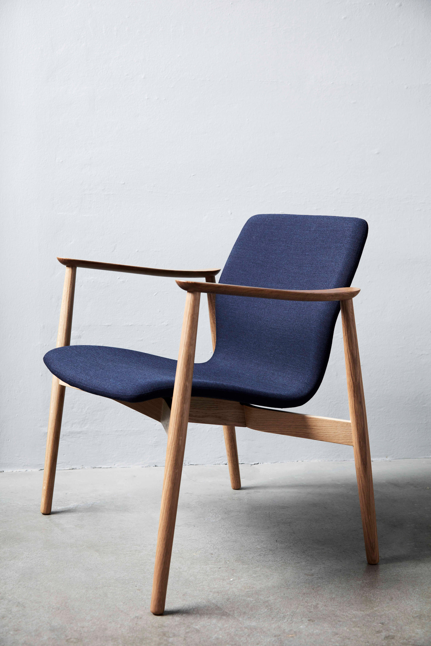 Butterfly Classic Lounge