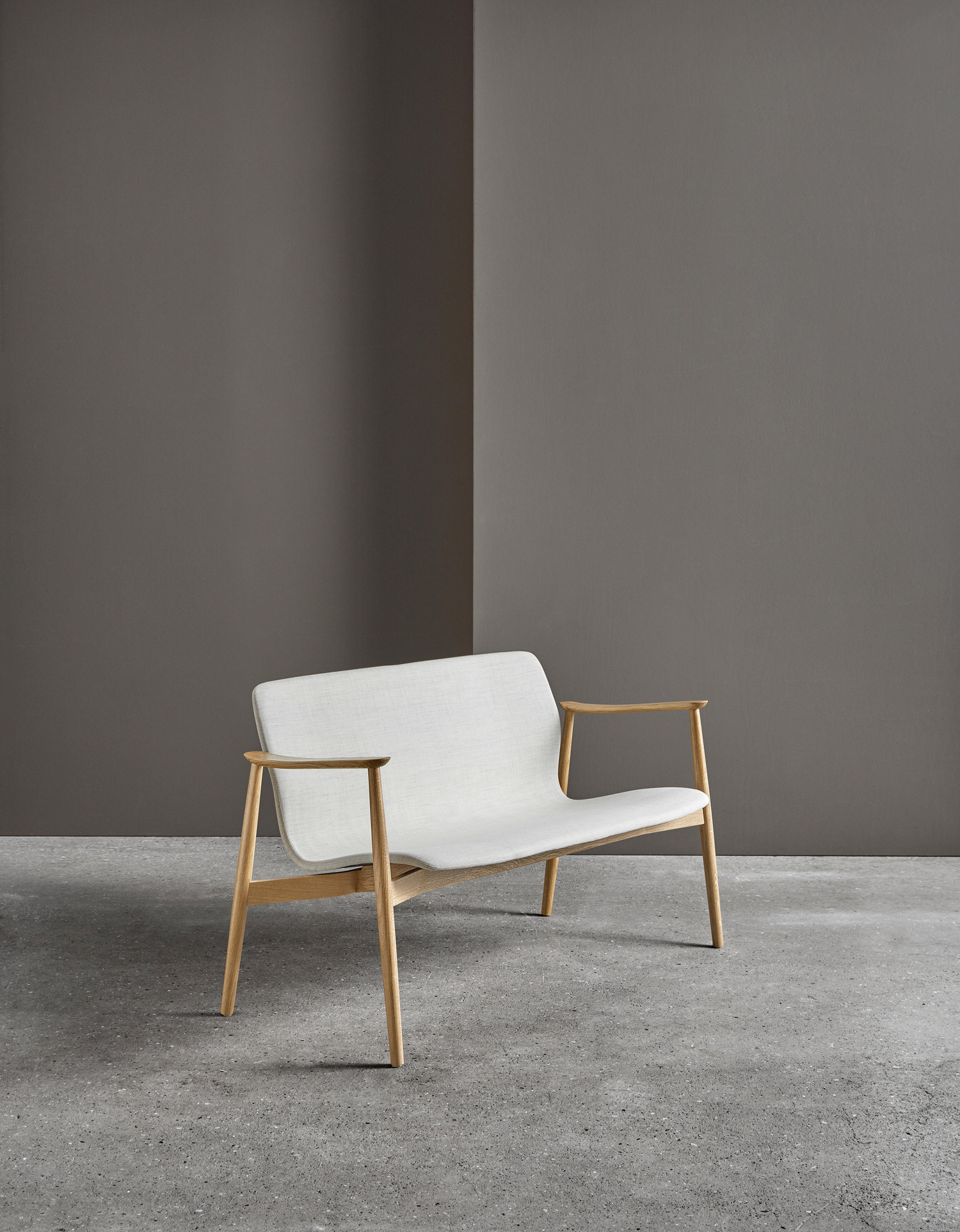 Butterfly Classic Sofa