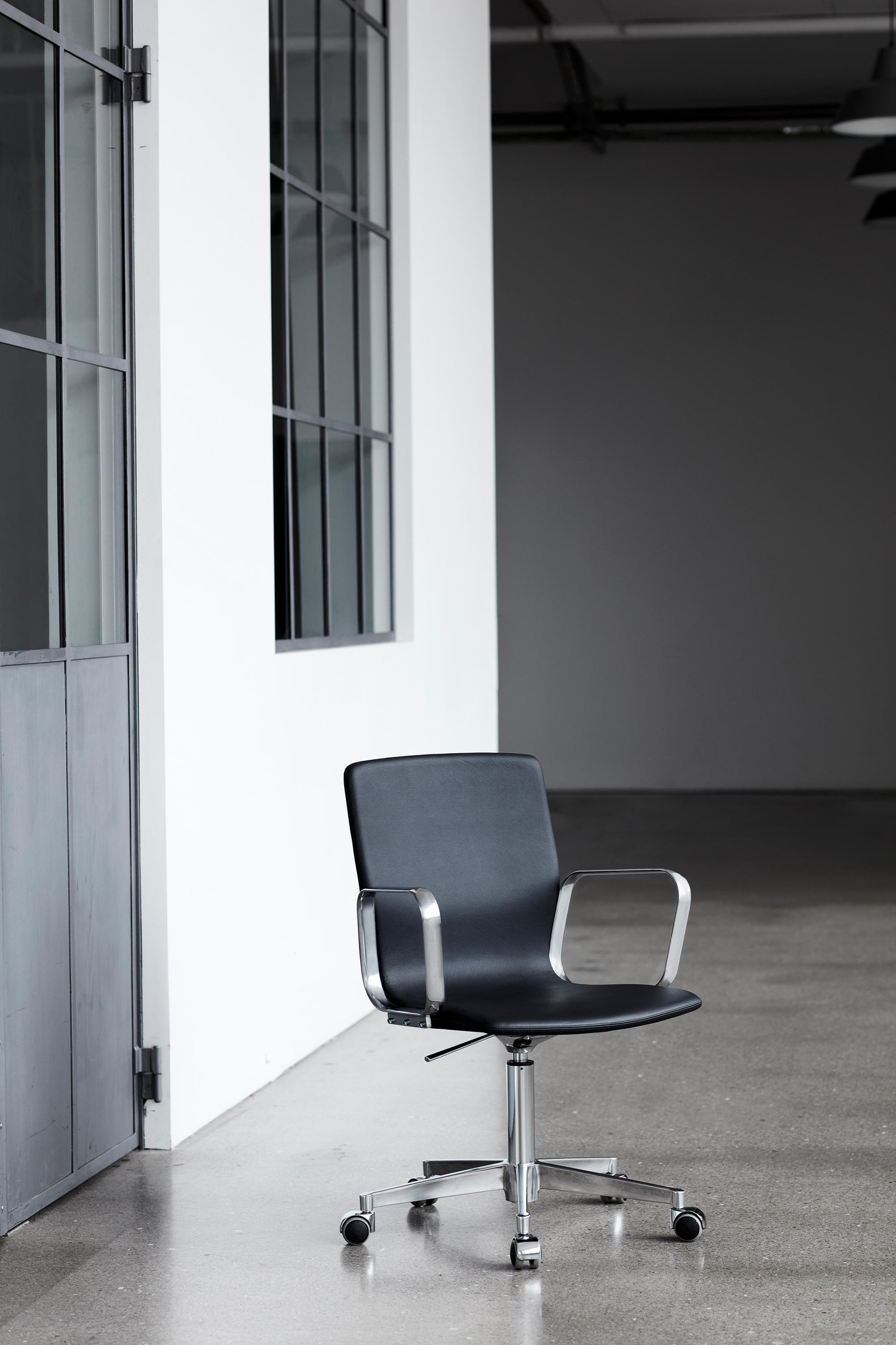 Butterfly Swivel High