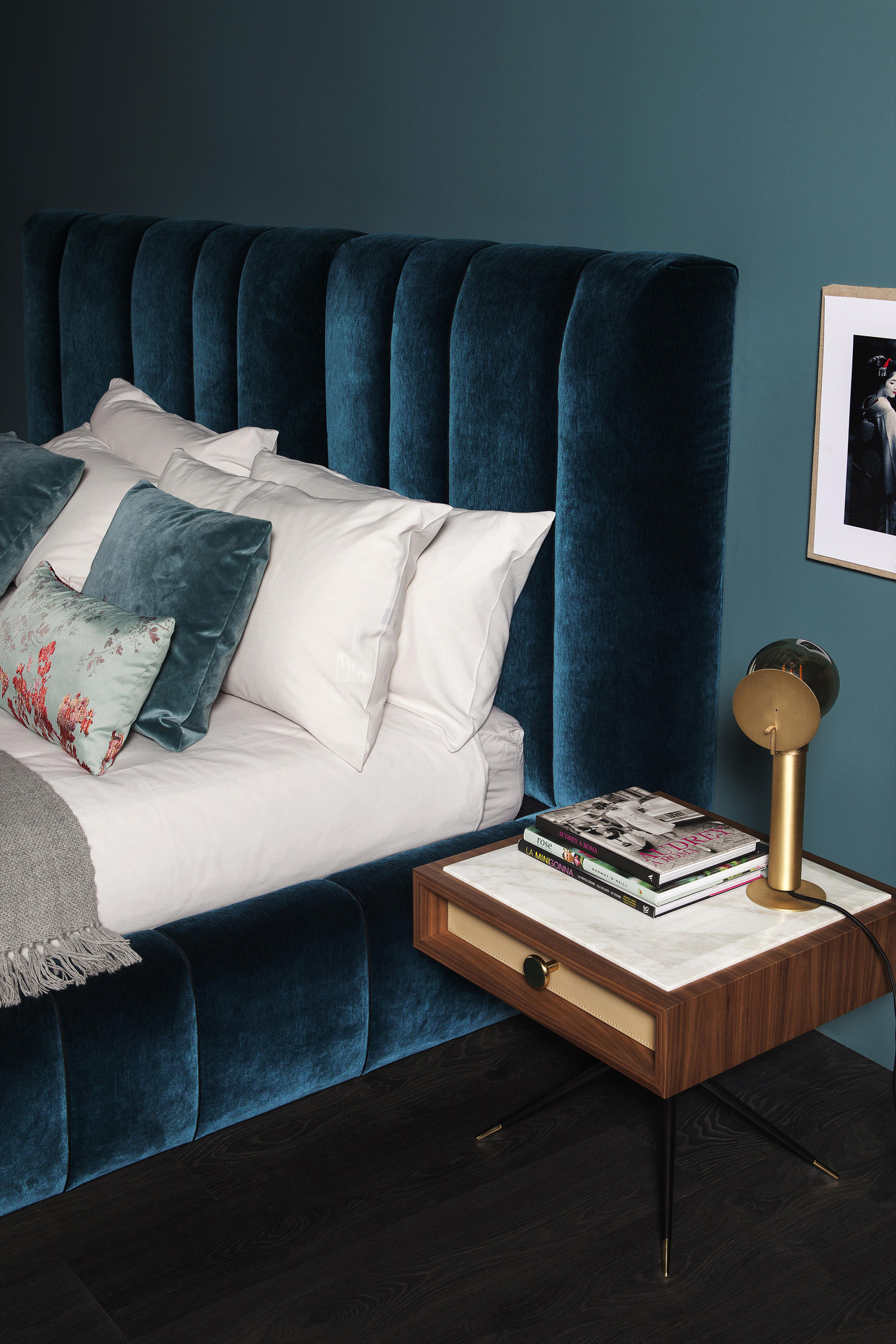 1500 Swing Small Tables, Consoles detail