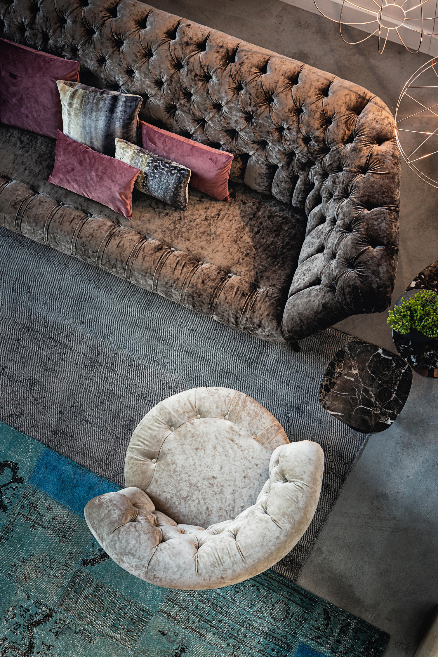 440 Victor Sofa detail