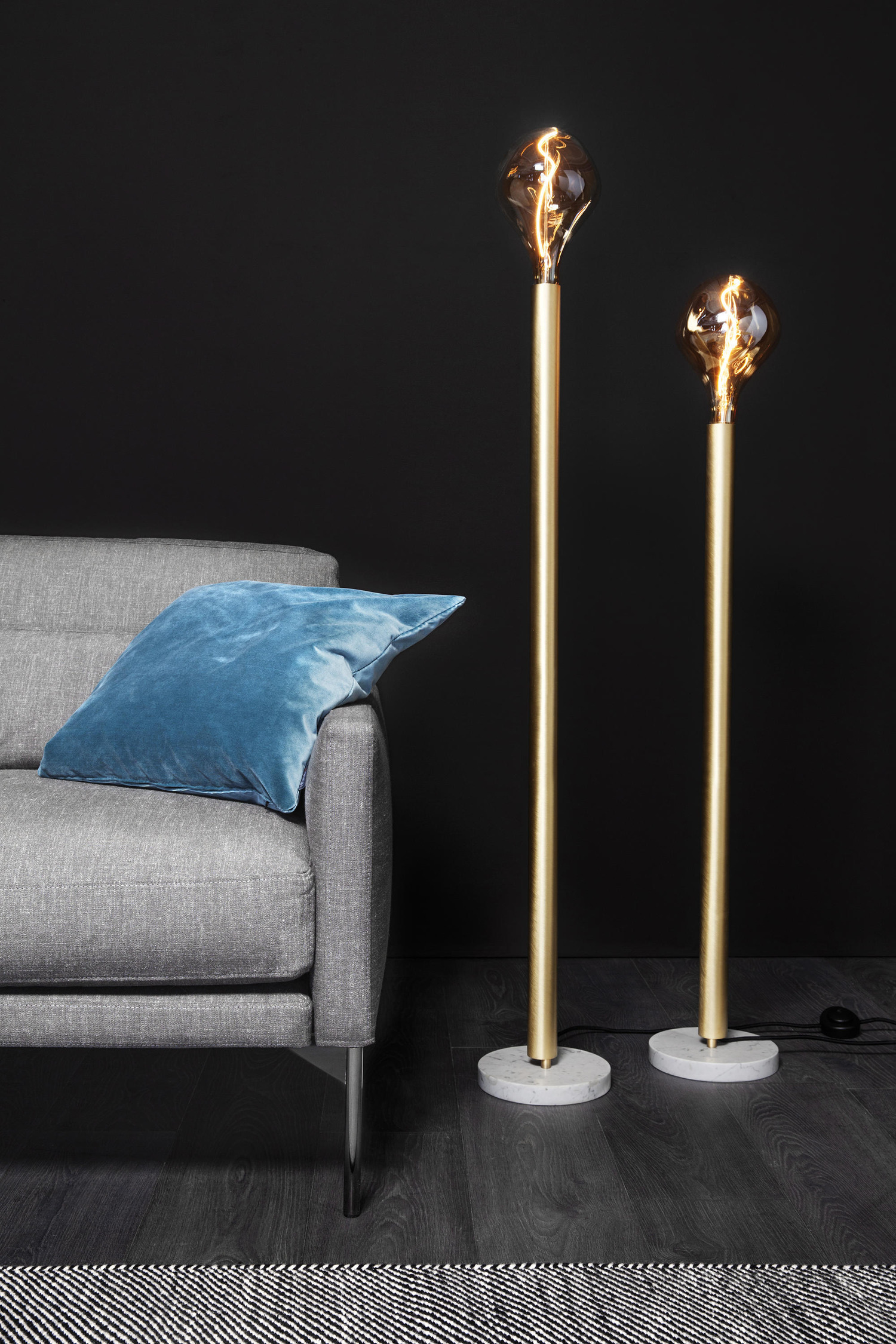 7000 Anello Ring Lamp detail