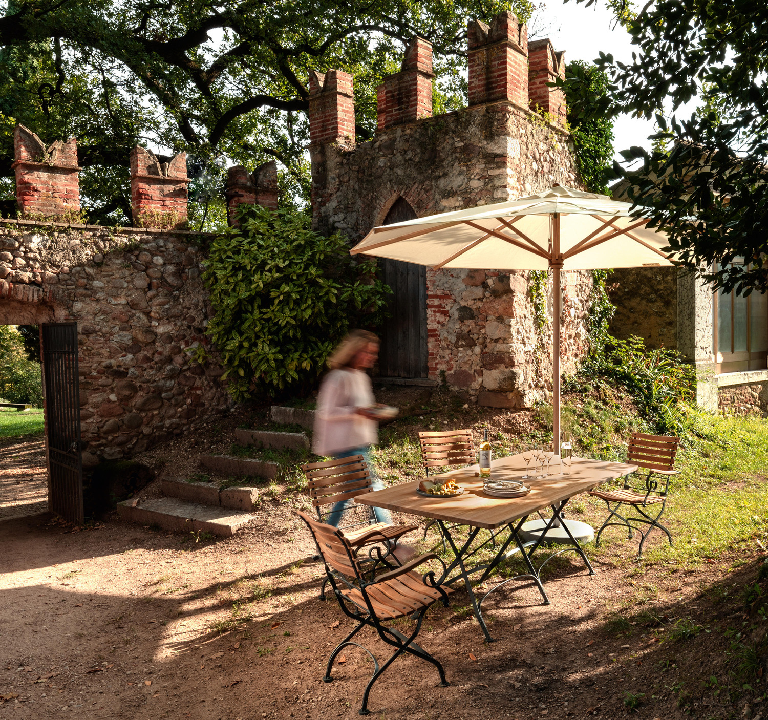 Classic Bench 3-Seater Without Armrests detail